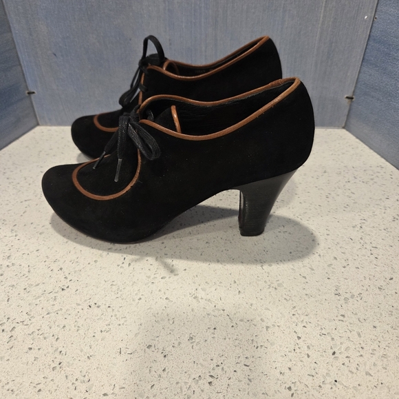 Chie Mihara Shoes - Chie Mihara Black Popet Platform Loafer Heel